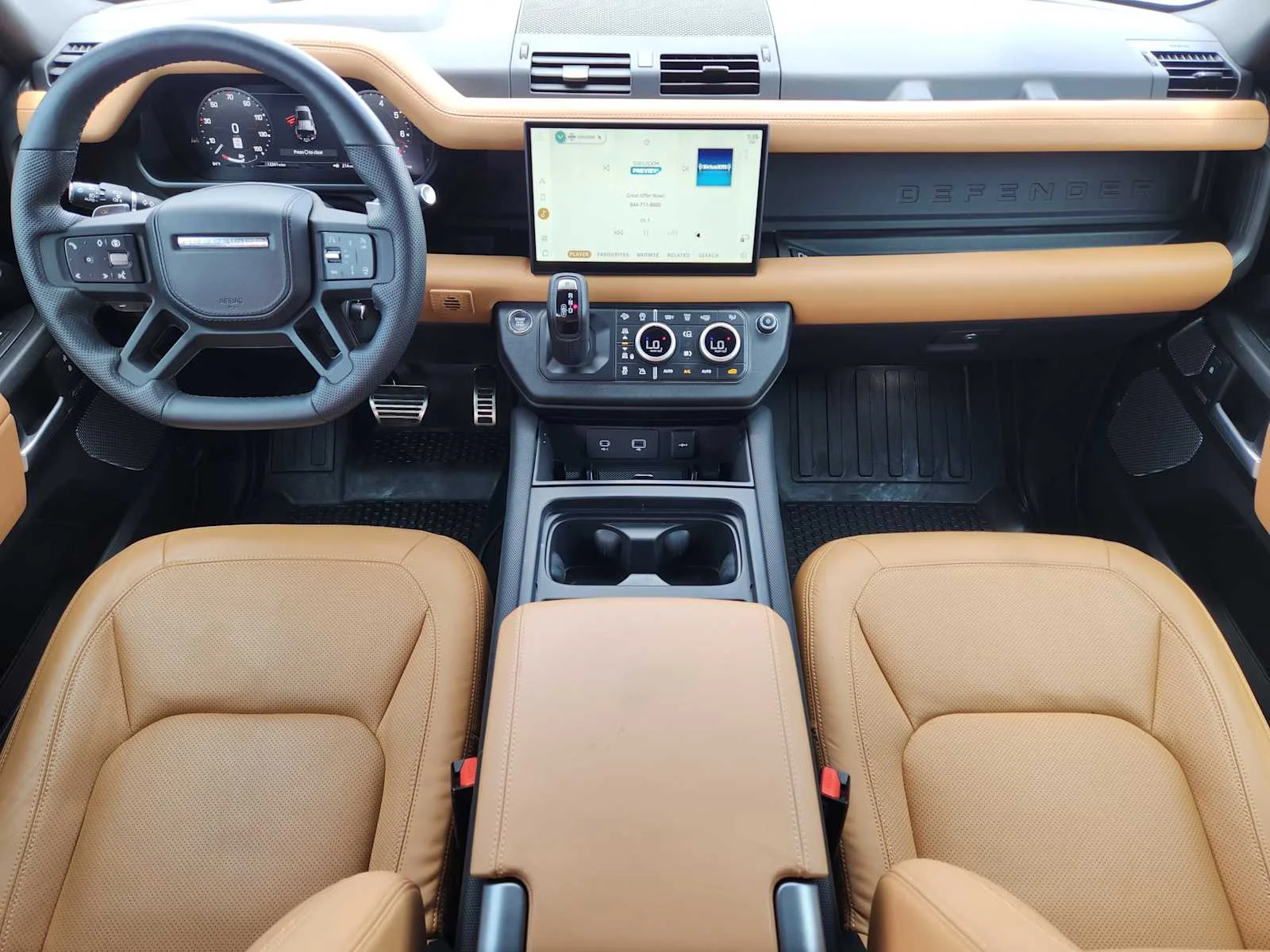 Used 2024 Santorini Black Metallic Land Rover V8 image 26