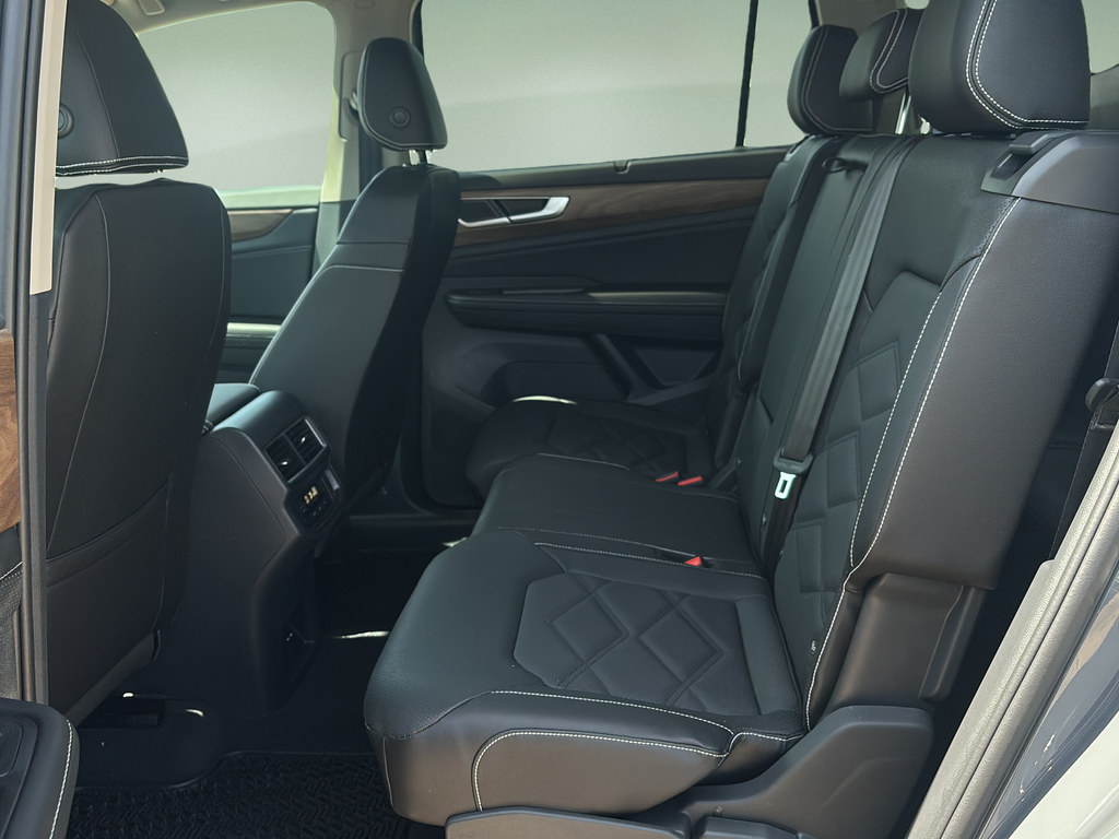 New 2026 Gray Volkswagen 2.0T SE w/Technology image 15