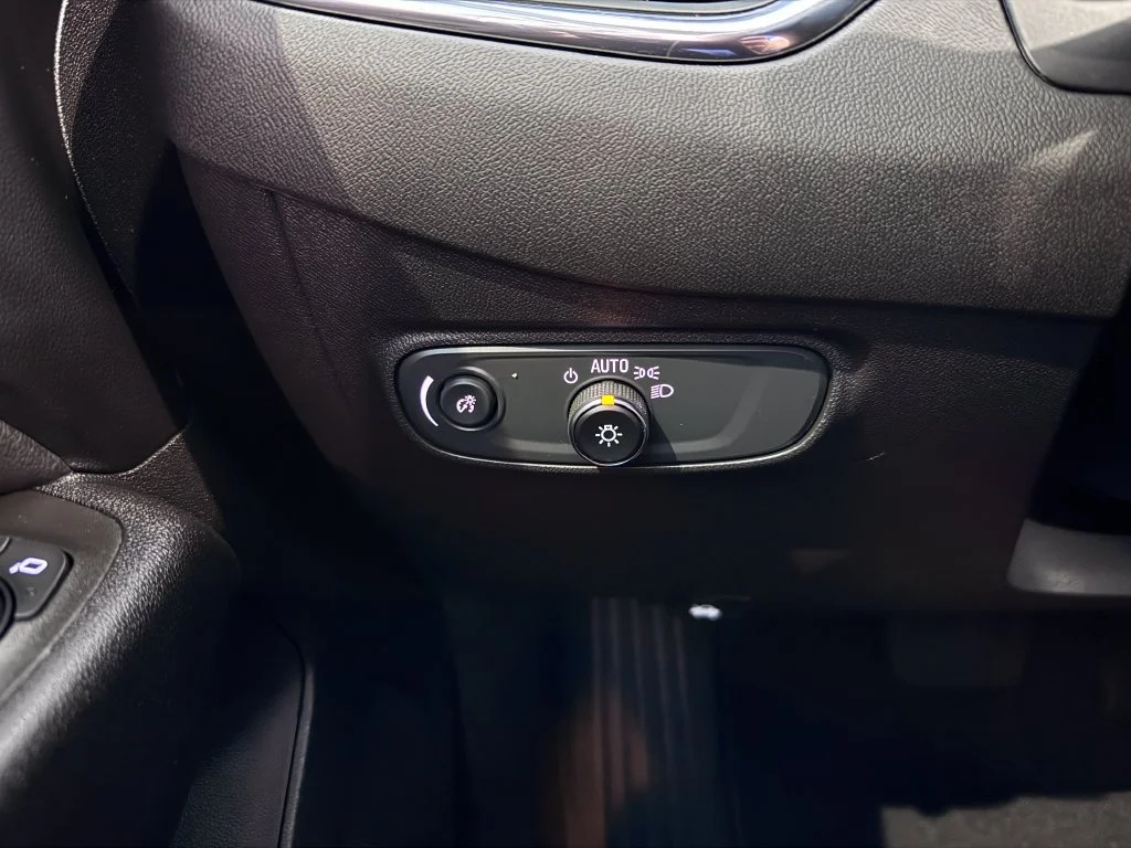 2024 Chevrolet Equinox LT - Photo 24