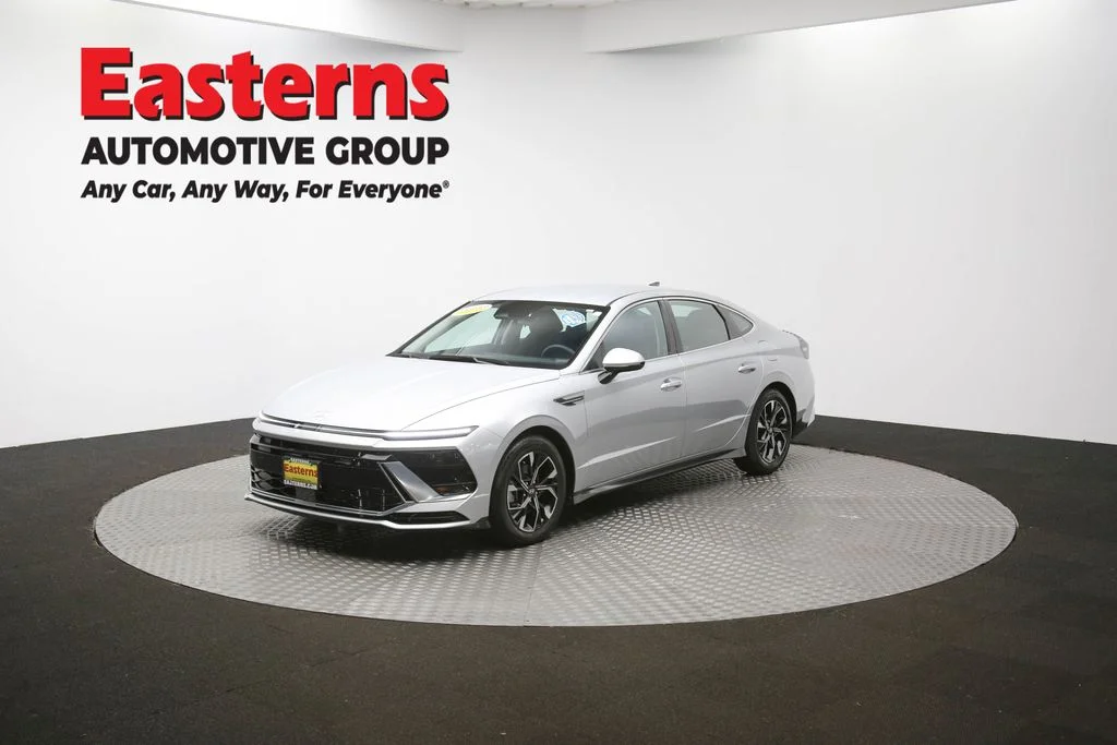 Used 2024 Silver Hyundai SEL image 51