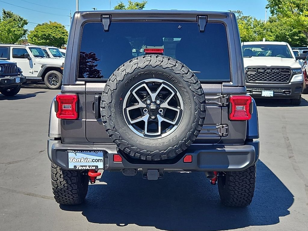 New 2026 Granite Crystal Metallic Clear-Coat Exterior Paint Jeep Rubicon image 5