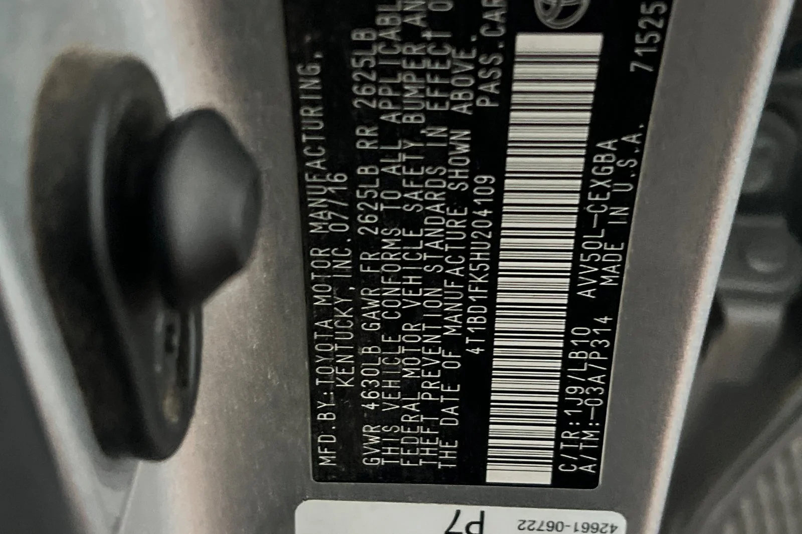 Used 2017 Celestial Silver Toyota Hybrid XLE image 31
