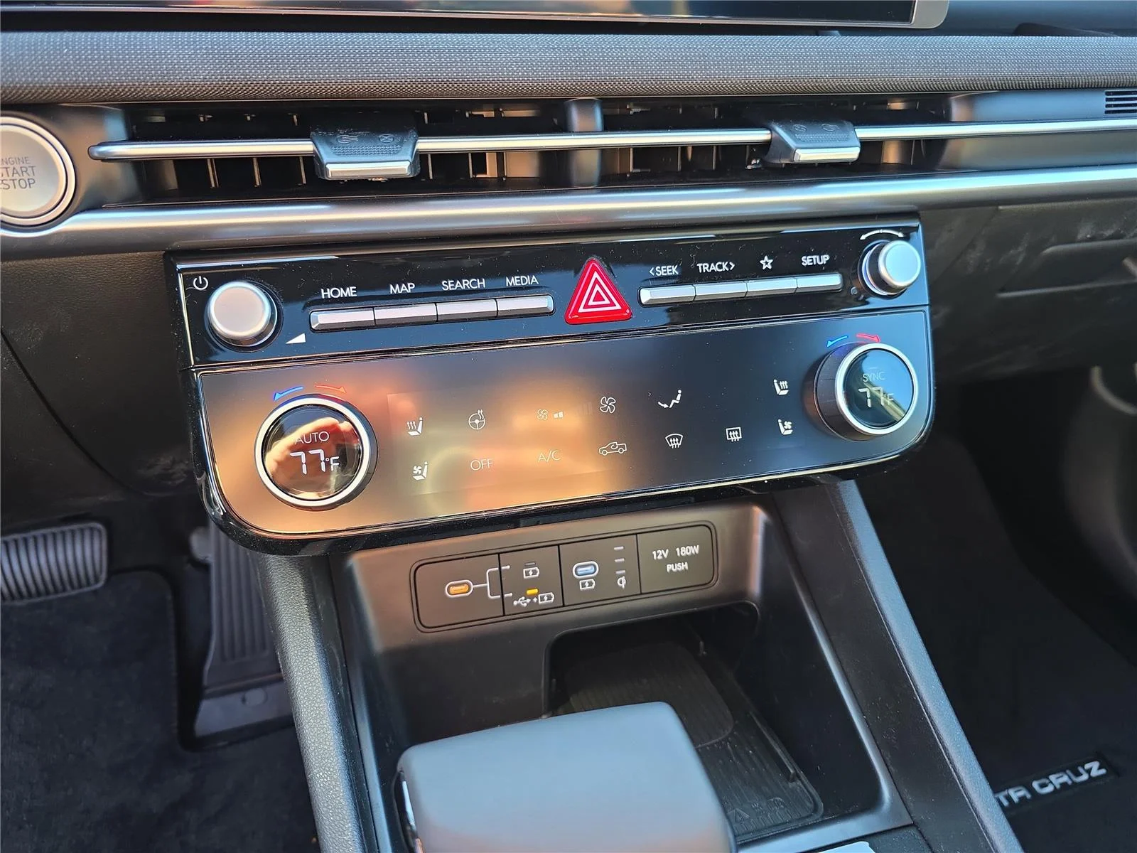 2026 Hyundai Santa Cruz Limited - Photo 17