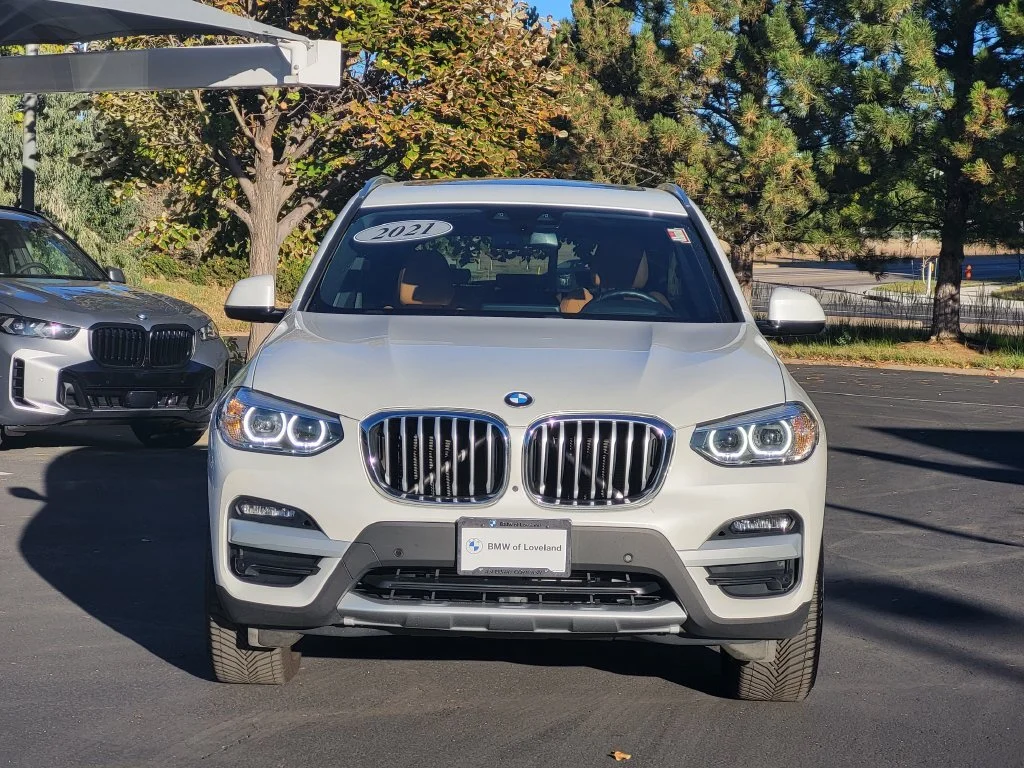 Used 2021 Mineral White Metallic BMW xDrive30i image 2