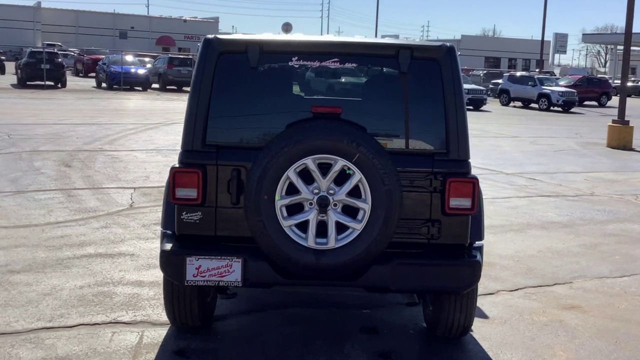 Used 2023 Black Jeep Sport S image 7