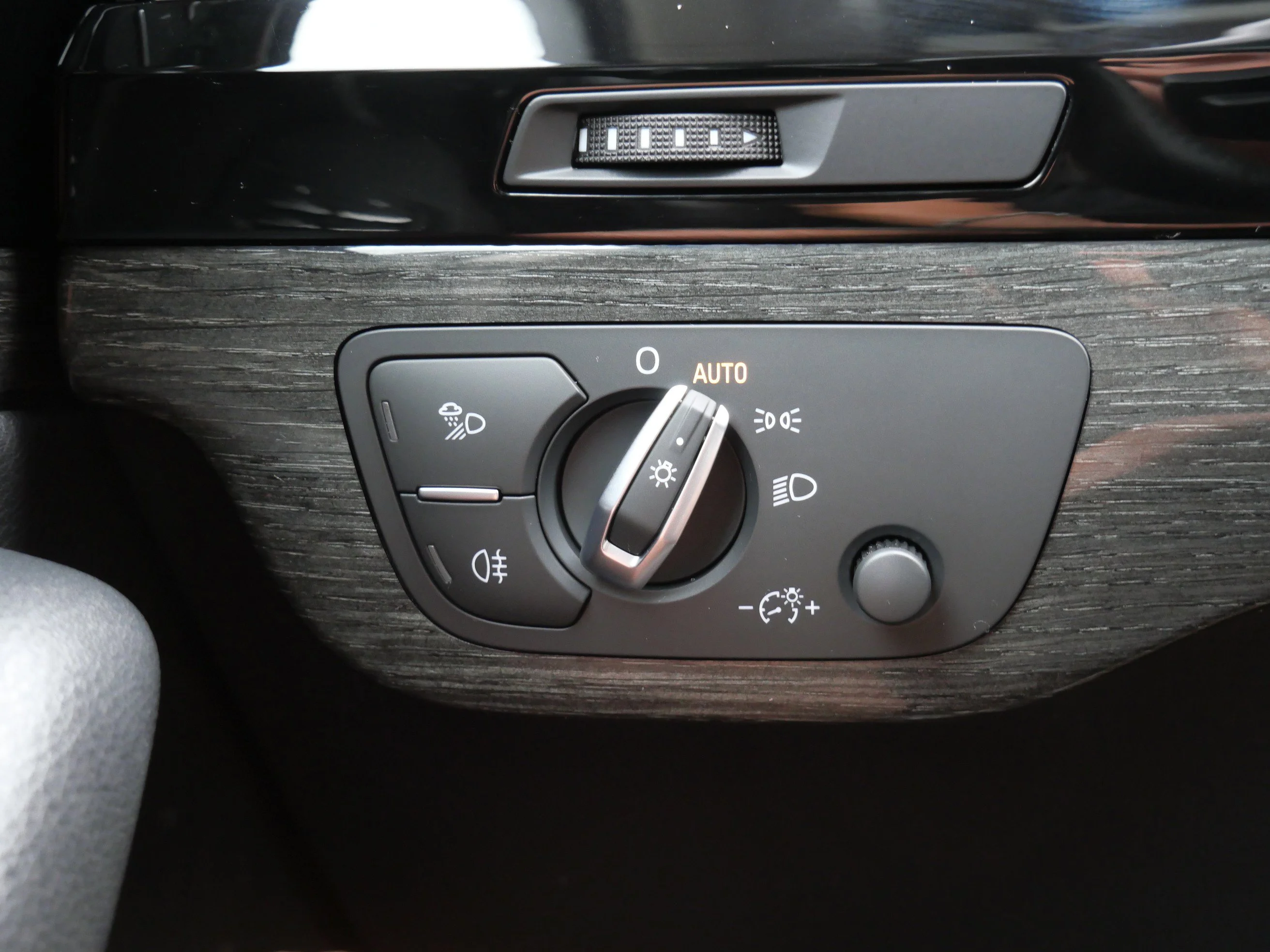 Used 2019 Samurai Gray Metallic Audi Premium Plus image 19