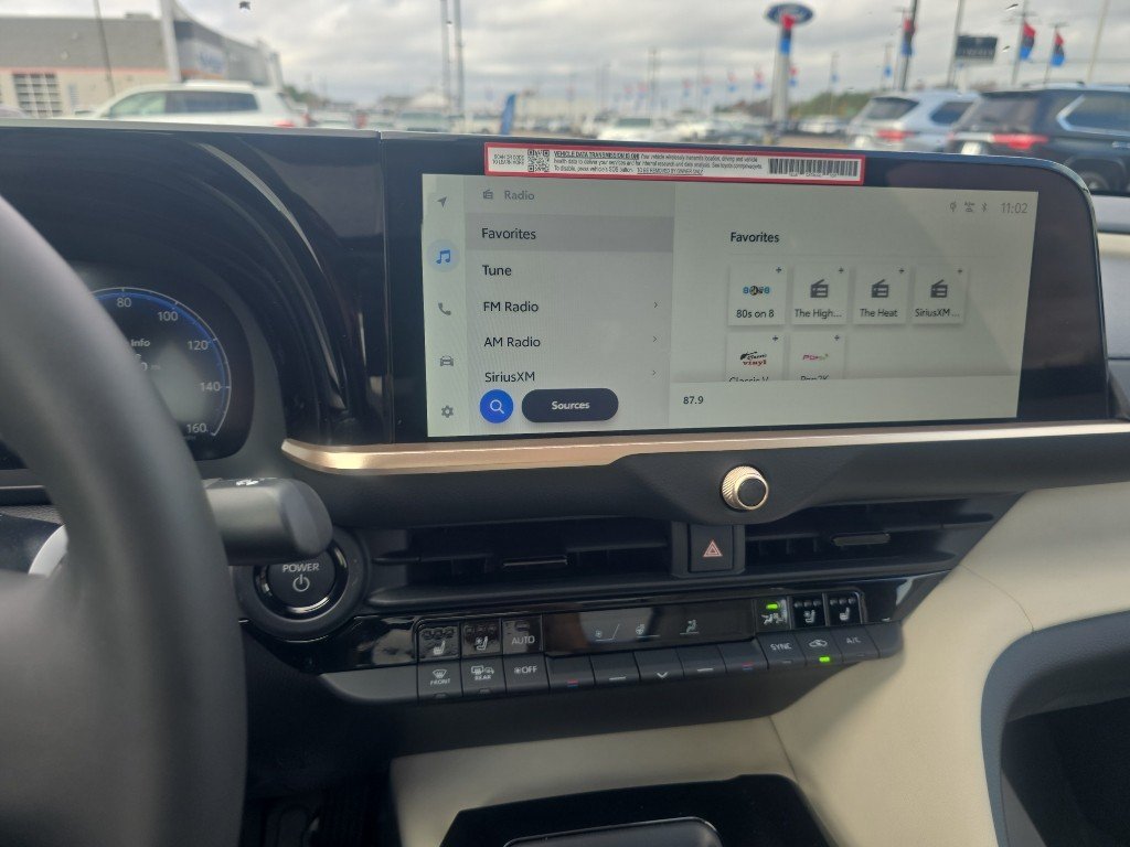 2026 Toyota Crown Limited - Photo 6