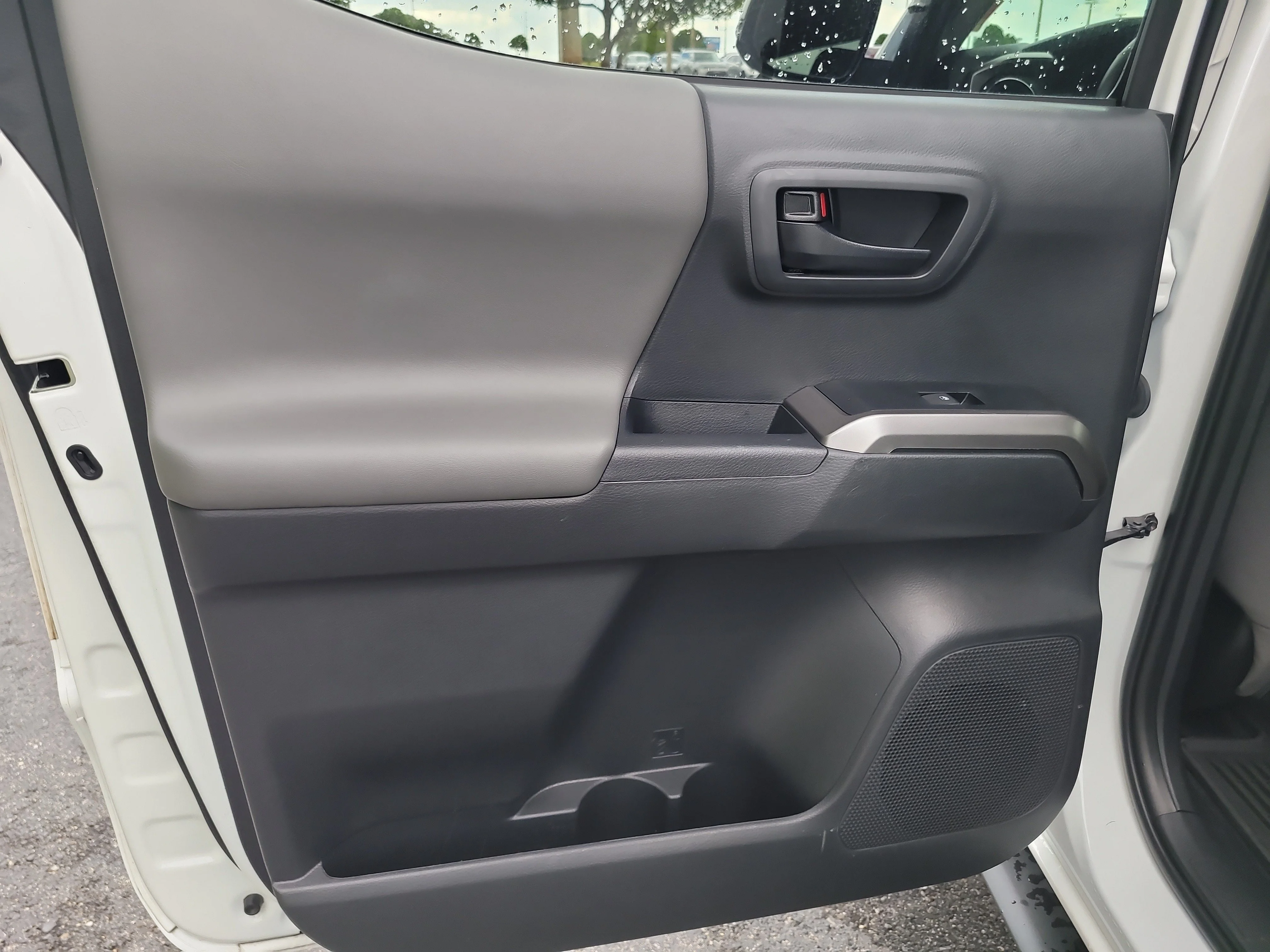 Certified Used 2023 Ice Toyota SR5 image 12