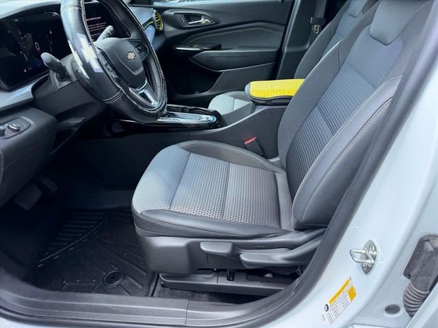 Used 2024 White Chevrolet LT image 8