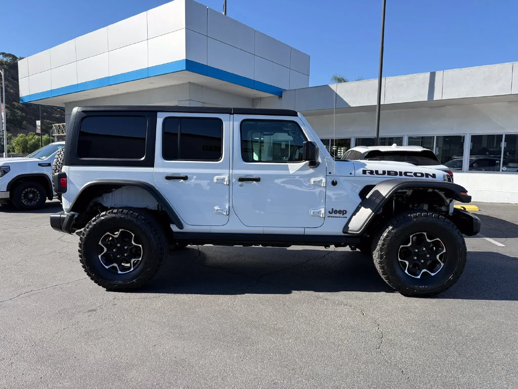 Used 2023  Jeep Rubicon image 6
