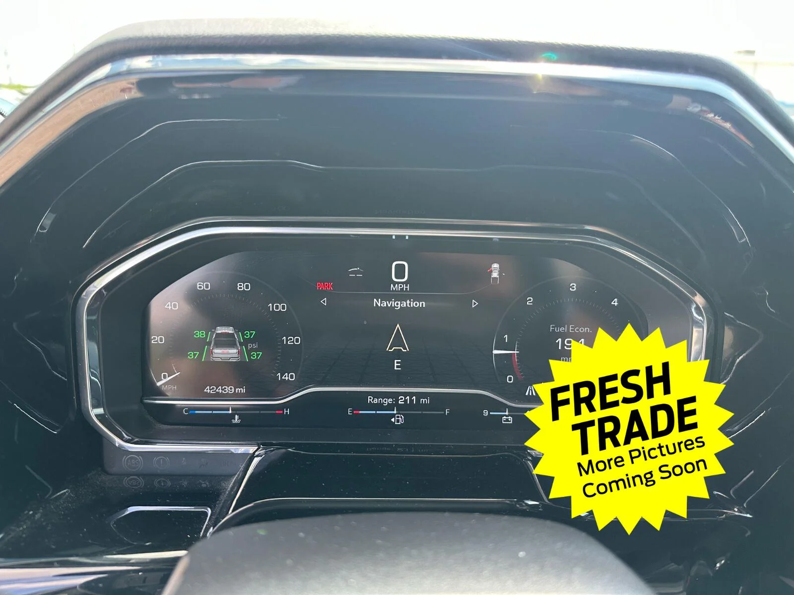 Used 2023 Sterling Metallic GMC SLT image 10
