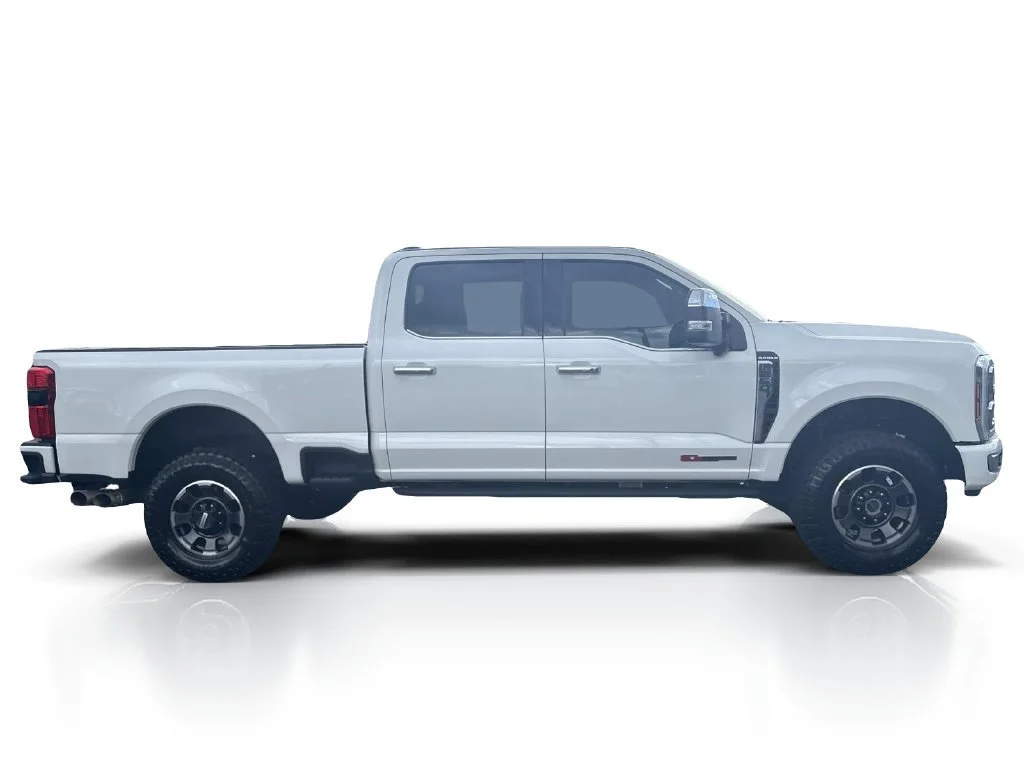 Used 2024 Star White Metall Ford XL image 4