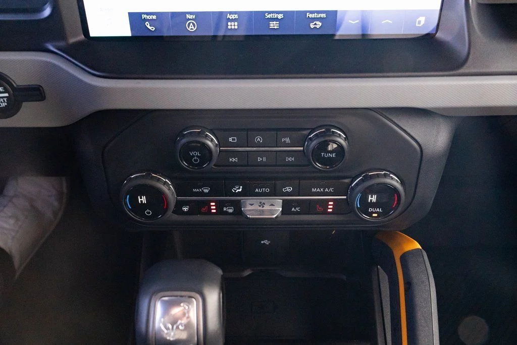 Used 2023 Red Ford Badlands image 15