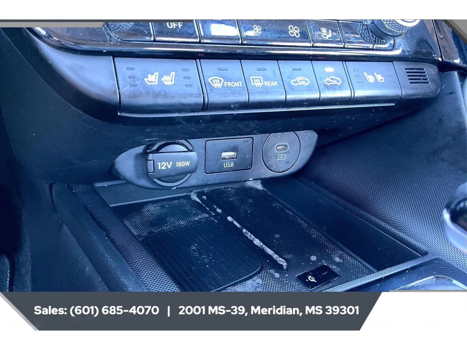 Used 2025 SERENITY WHITE Hyundai Limited image 23