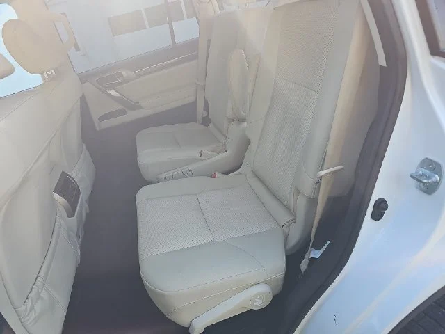 Used 2021 White Lexus 460 image 14