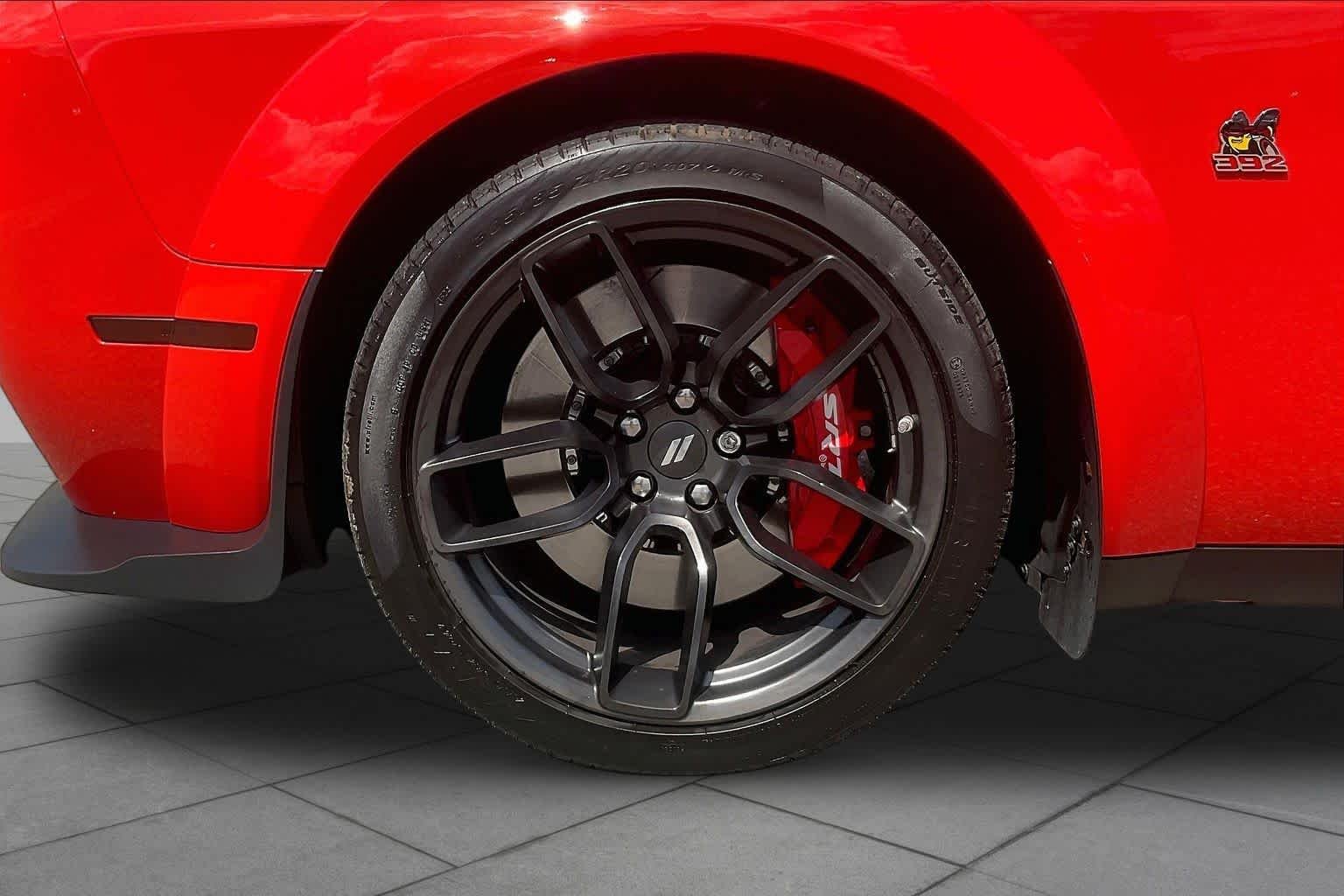 Used 2022 Go Mango Dodge R/T Scat Pack Widebody image 10
