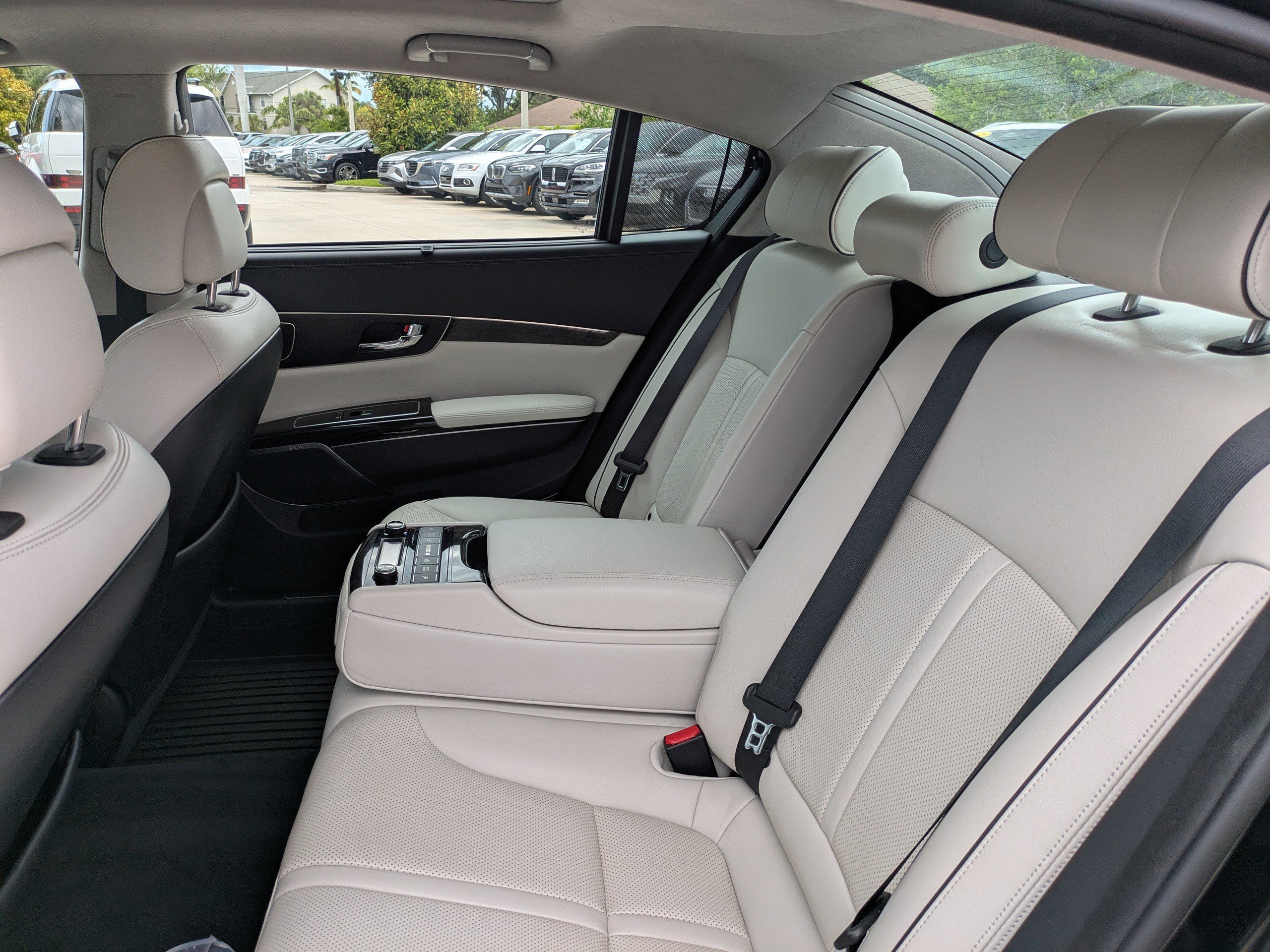 2015 Kia K900 Luxury - Photo 13