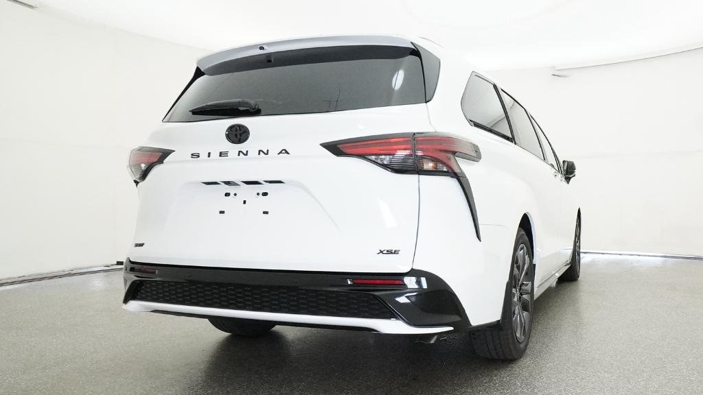 New 2026 Ice Cap Toyota XSE image 18