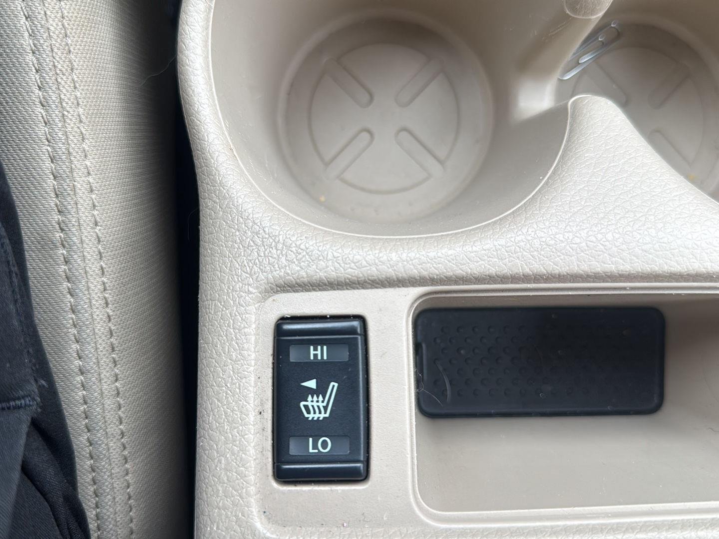 Used 2020 Pearl White Tricoat Nissan SV image 21