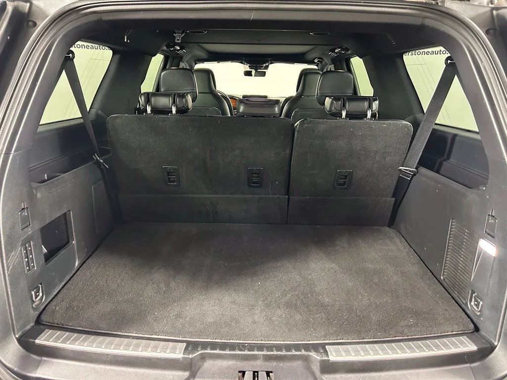 Used 2019  Lincoln Reserve image 23