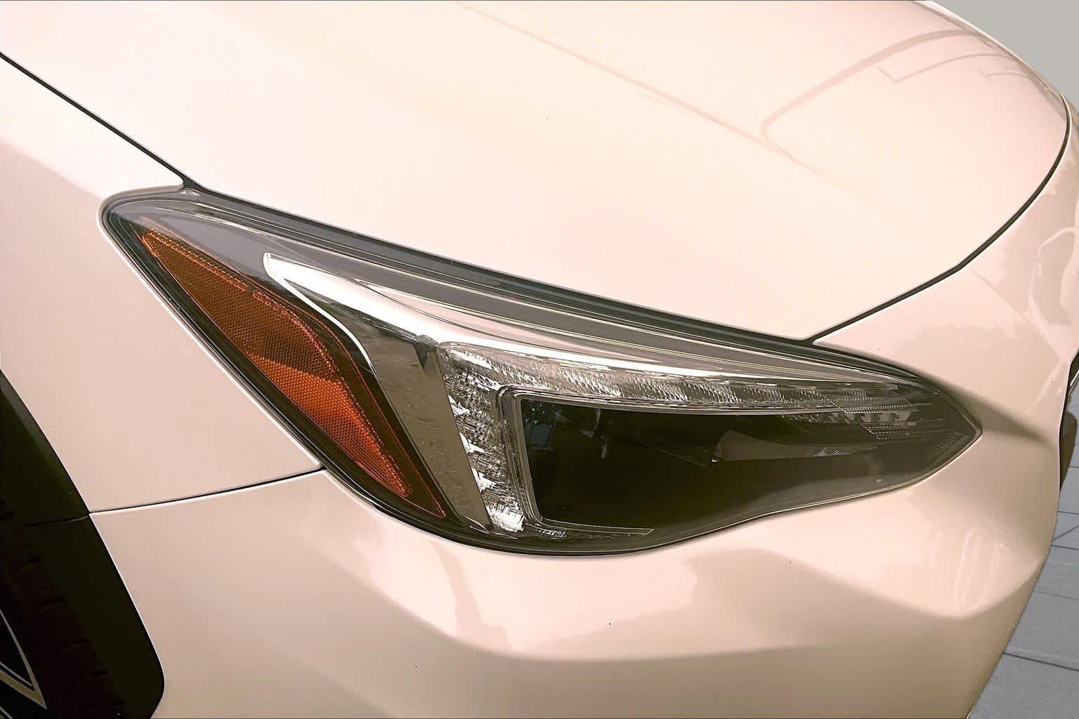 Used 2019 Crystal White Pearl Subaru  image 26