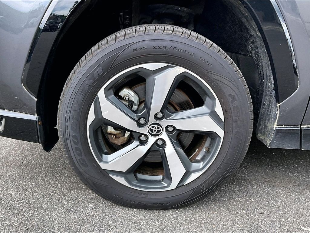 Used 2023 Magnetic Gray Metallic Toyota SE image 7