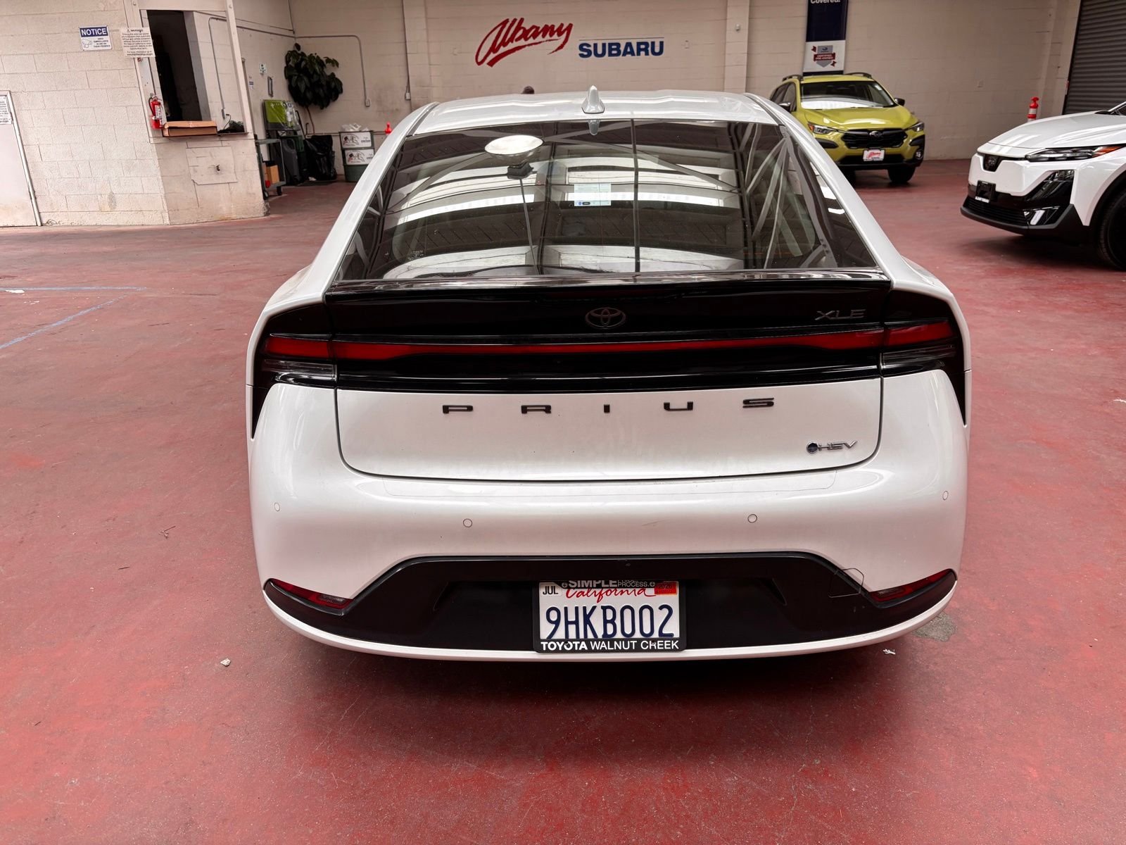 2023 Toyota Prius XLE photo 4