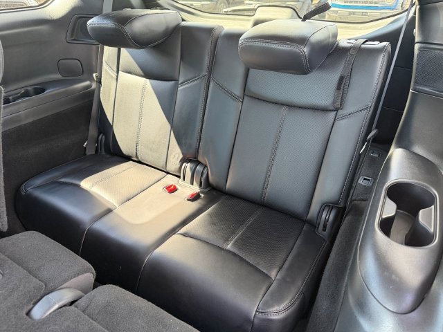 Certified Used 2020 Brilliant Silver Metallic Nissan Platinum image 14