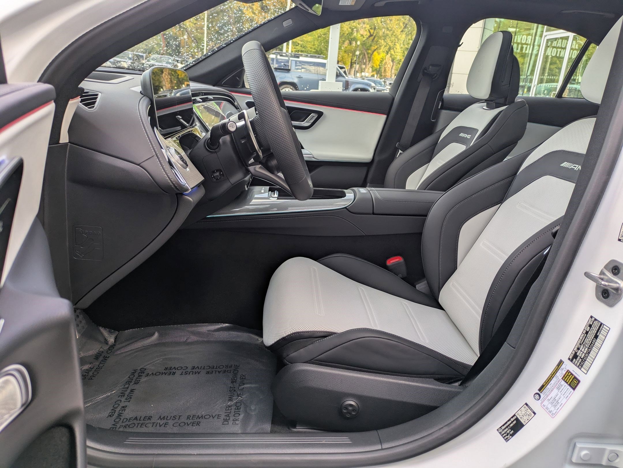 New 2026 MANUFAKTUR Moonlight White Magno Mercedes-Benz AMG® E 53 E image 30