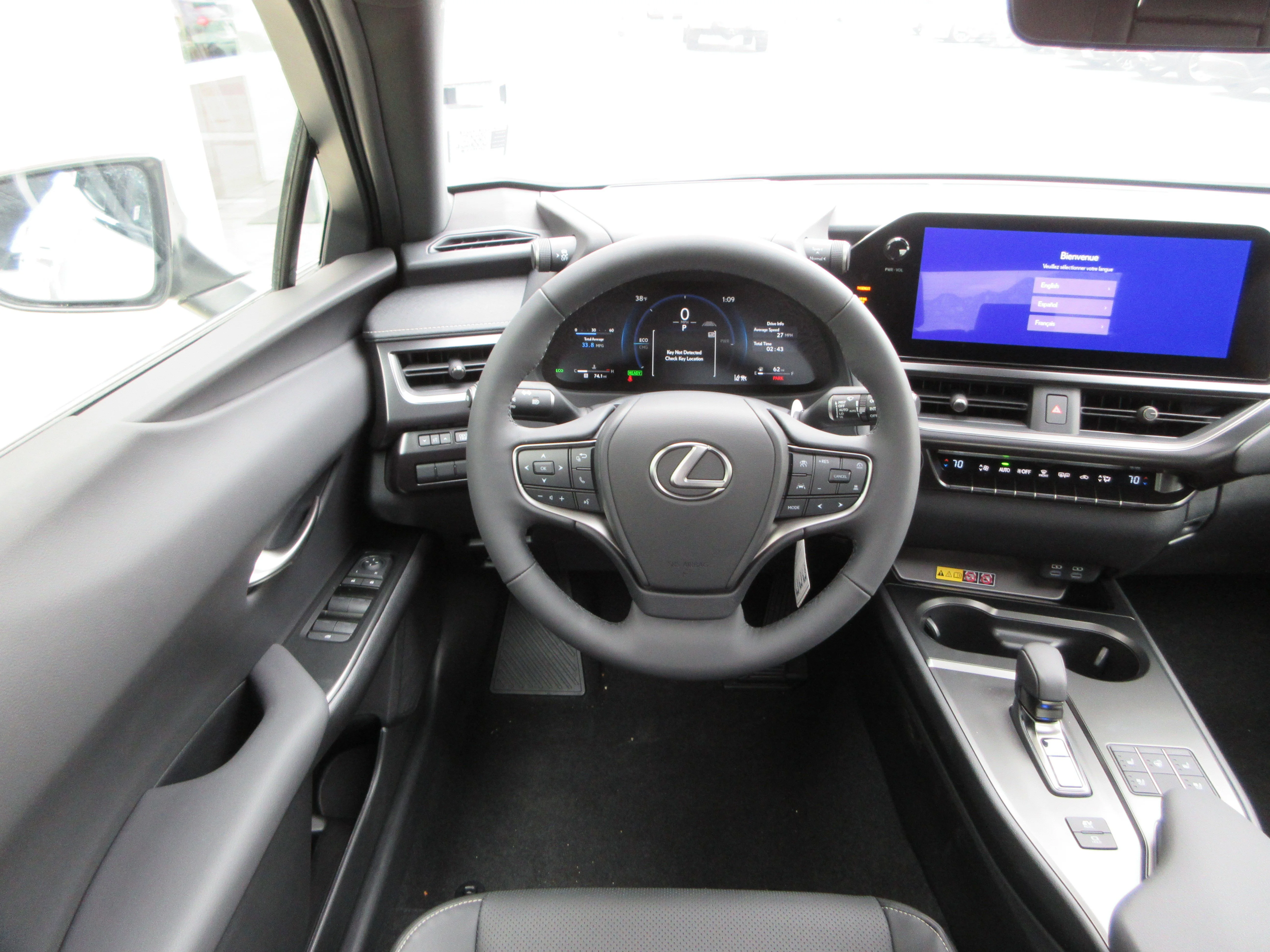 2025 Lexus UX 300h Premium - Photo 29
