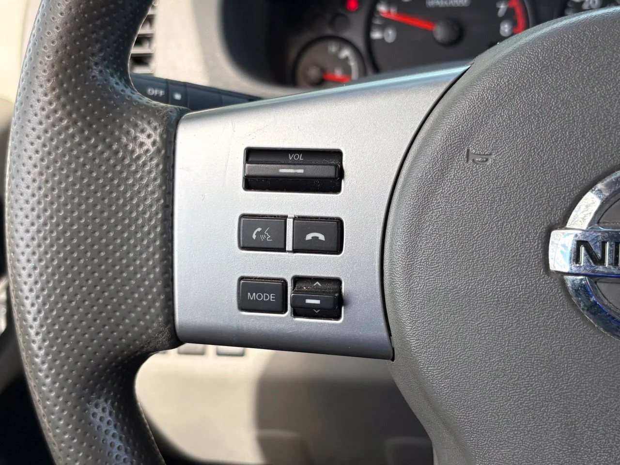 Used 2019 Brilliant Silver Metallic Nissan SV image 28