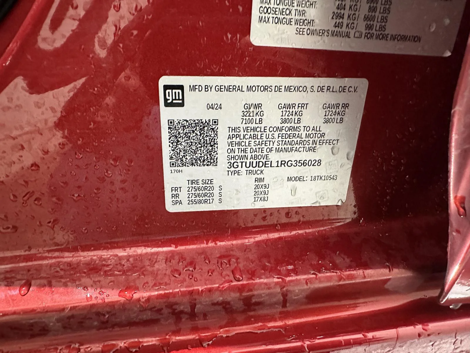 Used 2024 Volcanic Red Tintcoat GMC SLT image 29