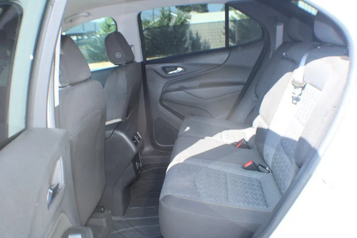 Used 2023 SUMMIT WHITE Chevrolet LT image 13