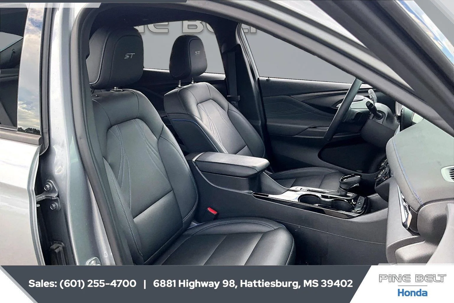 Used 2025 Moonstone Gray Metallic Buick Sport Touring image 6