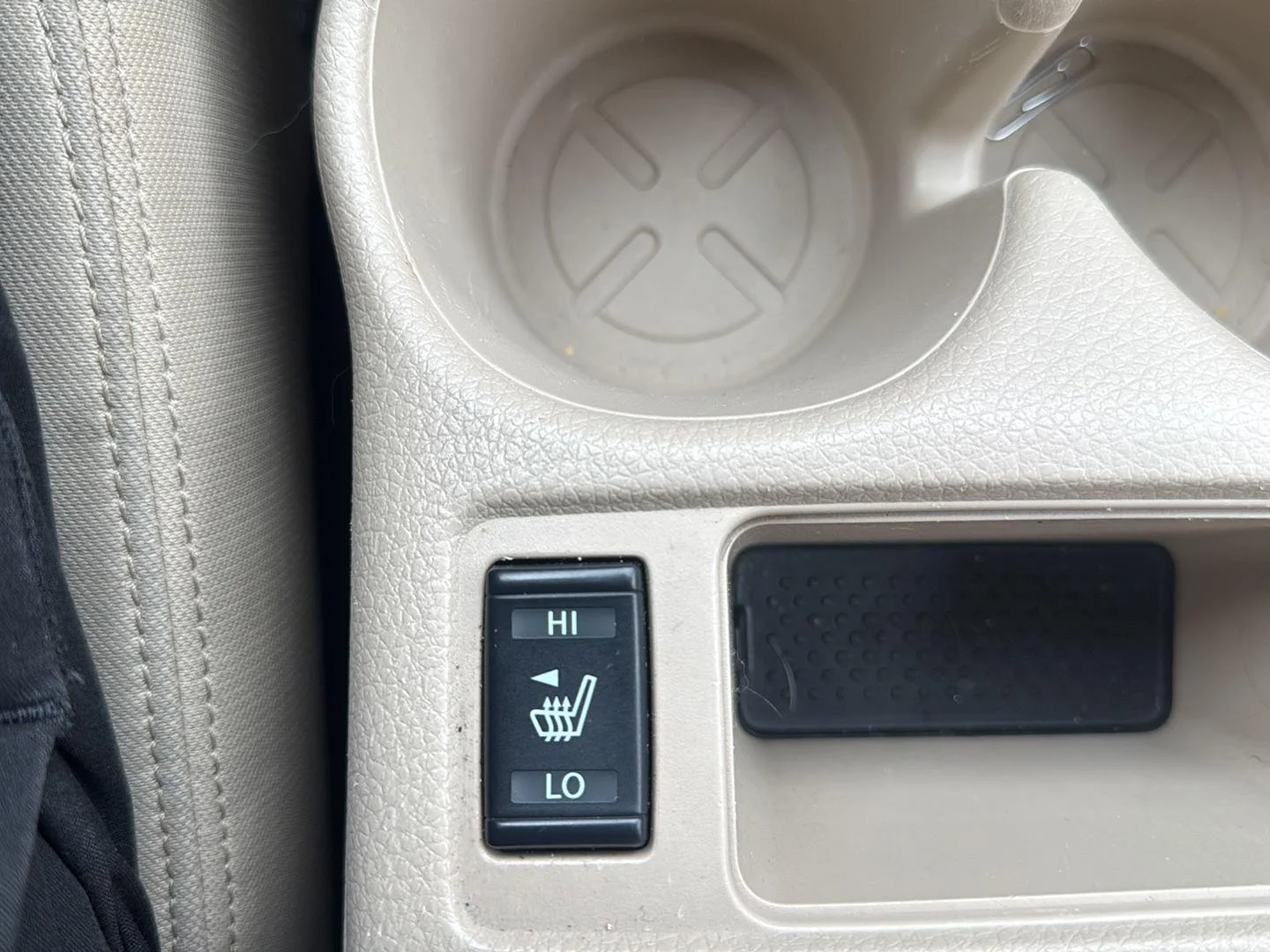 Used 2020 Pearl White Tricoat Nissan SV image 21
