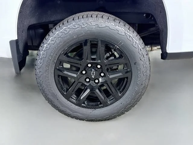 New 2026 Summit White Chevrolet LT Trail Boss image 33