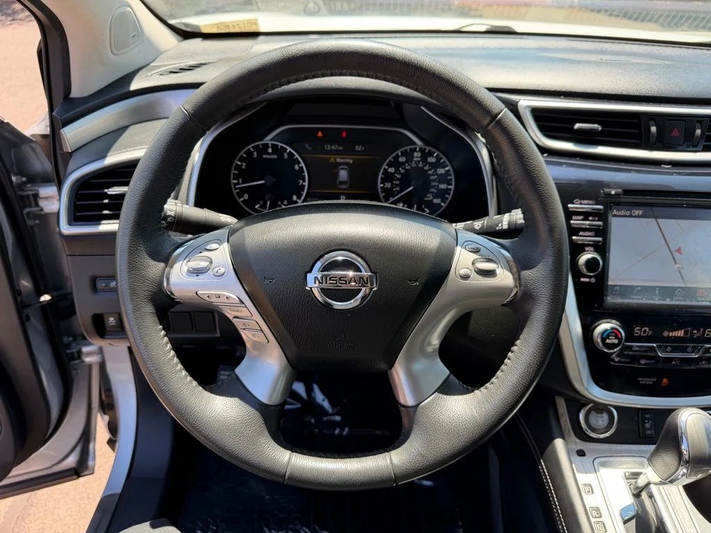 Used 2015 Silver Nissan SL image 18