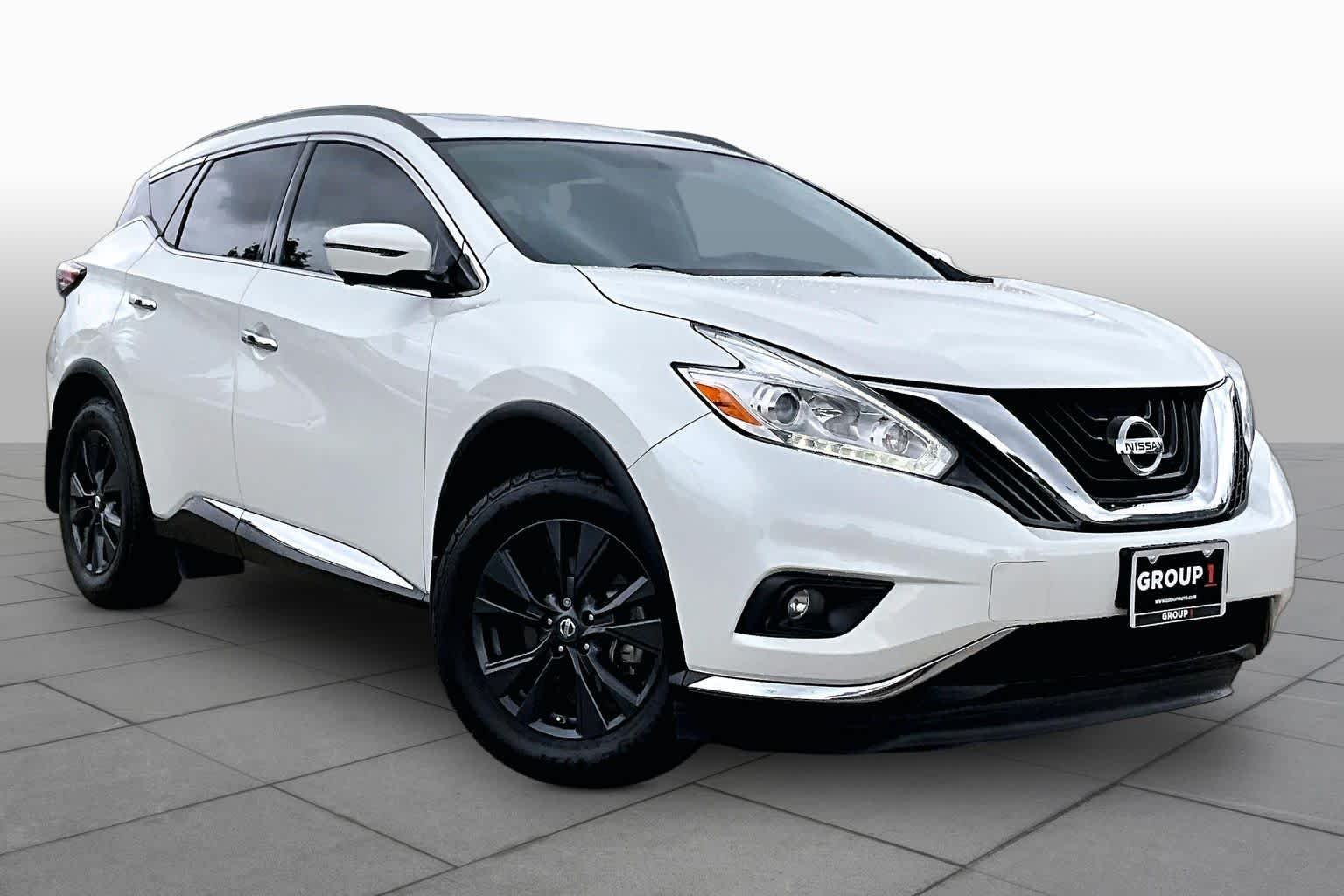 Used 2017 Pearl White Nissan SV image 3