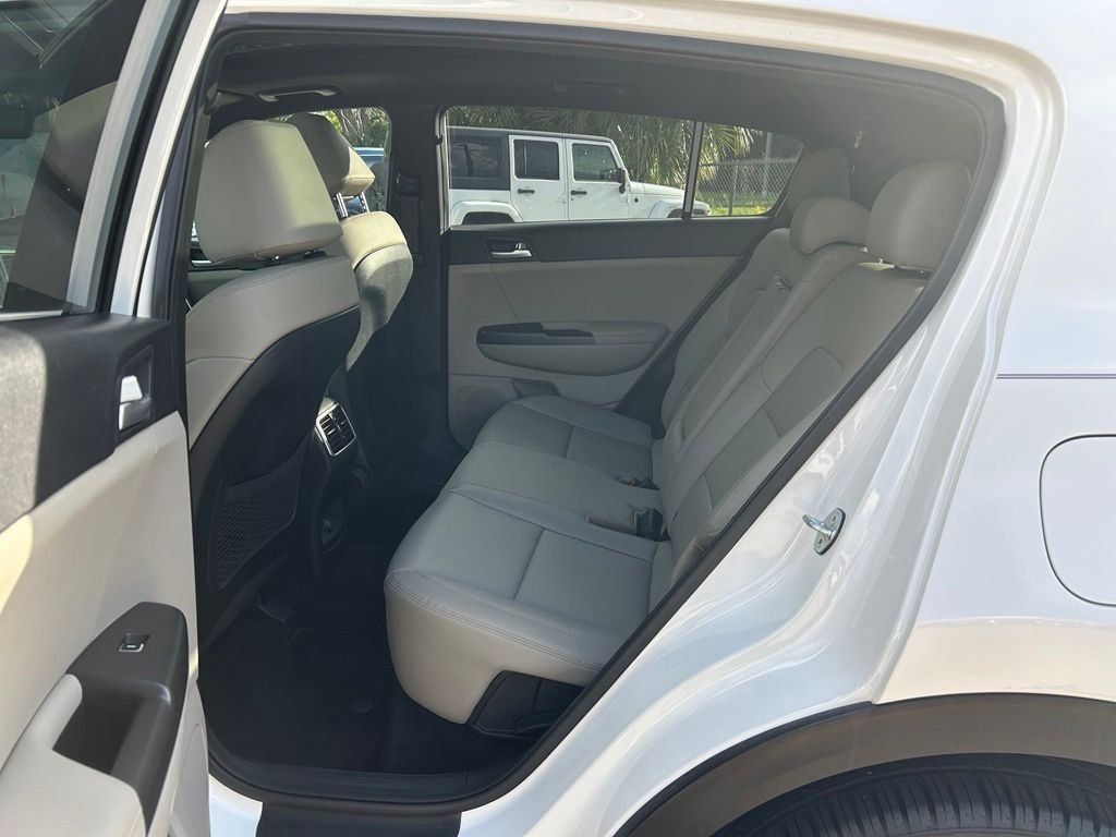 Used 2020 White Kia S image 49