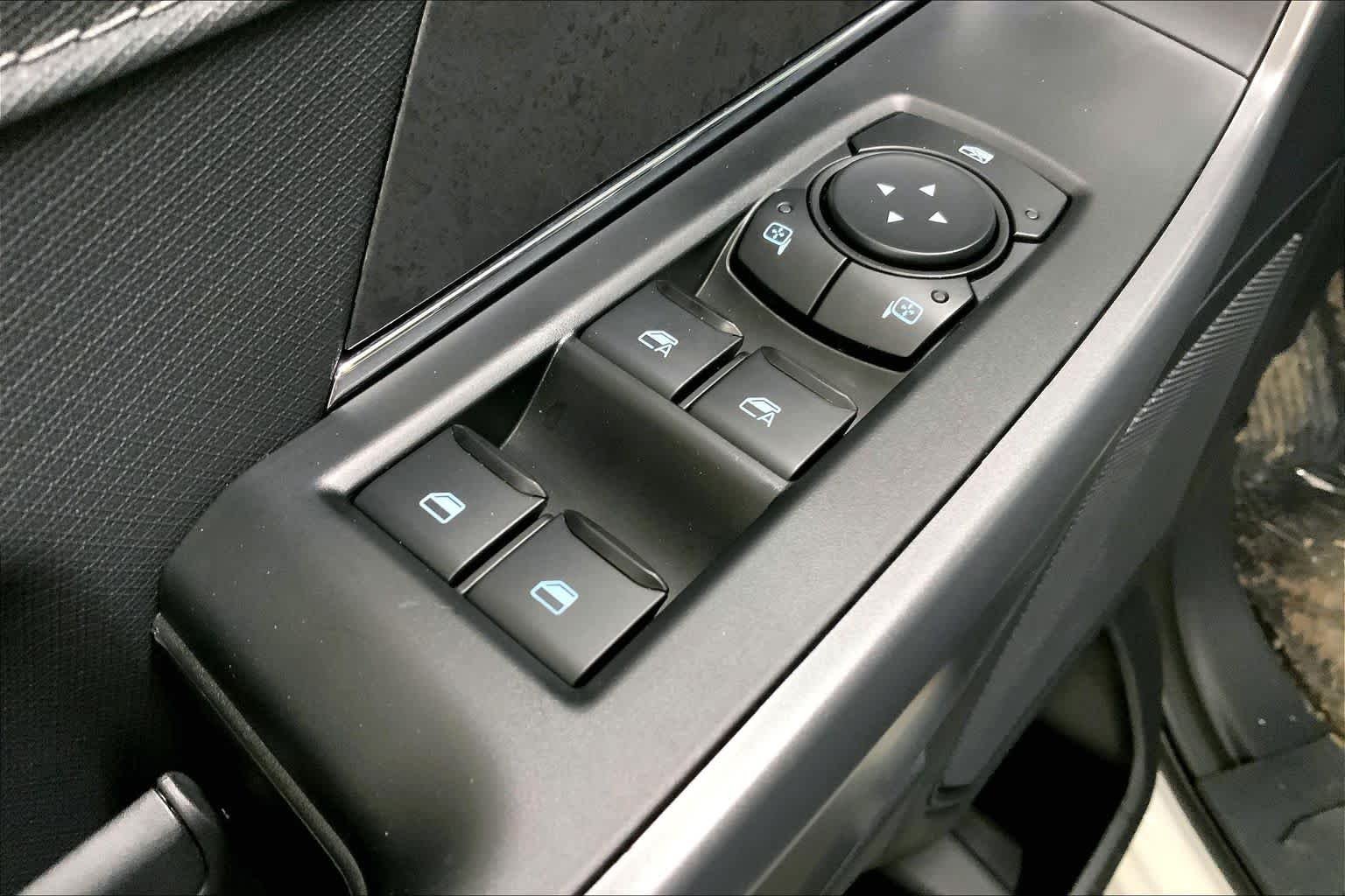 New 2026 Oxford White Ford XLT image 17
