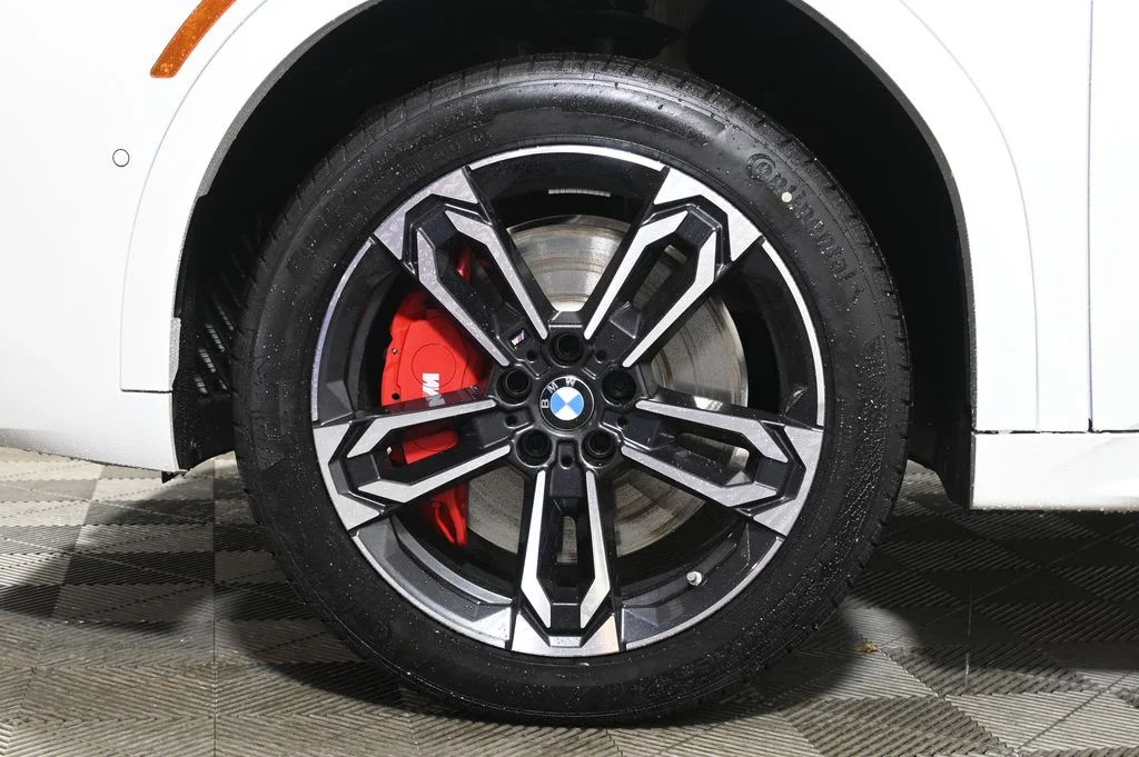 Used 2026 White BMW xDrive28i image 12