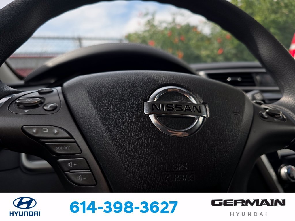 Used 2020 Blue Nissan S image 22