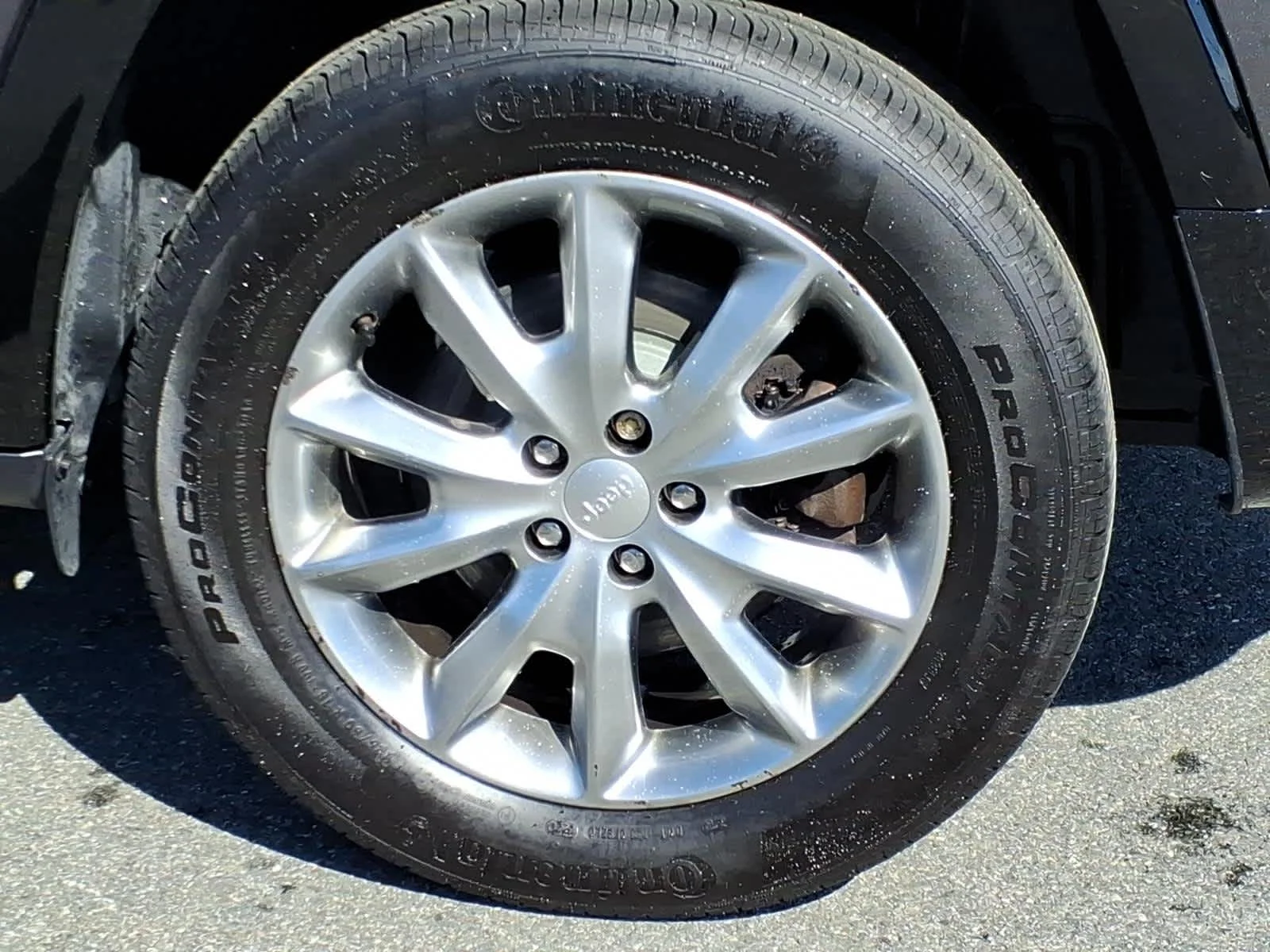 Certified Used 2018 Granite Crystal Met. Clear Coat Jeep Latitude Tech Connect image 13