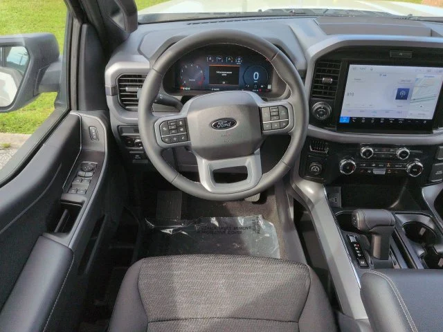 New 2026 Avalanche Ford XLT image 16