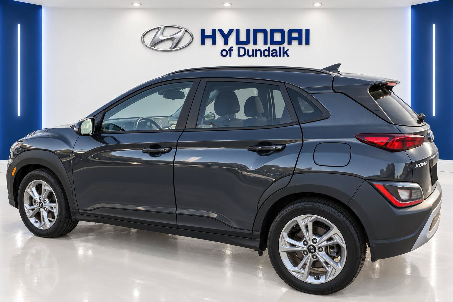Used 2023 Gray Hyundai SEL image 2