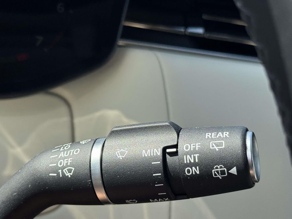 Certified Used 2025  Land Rover SE image 29