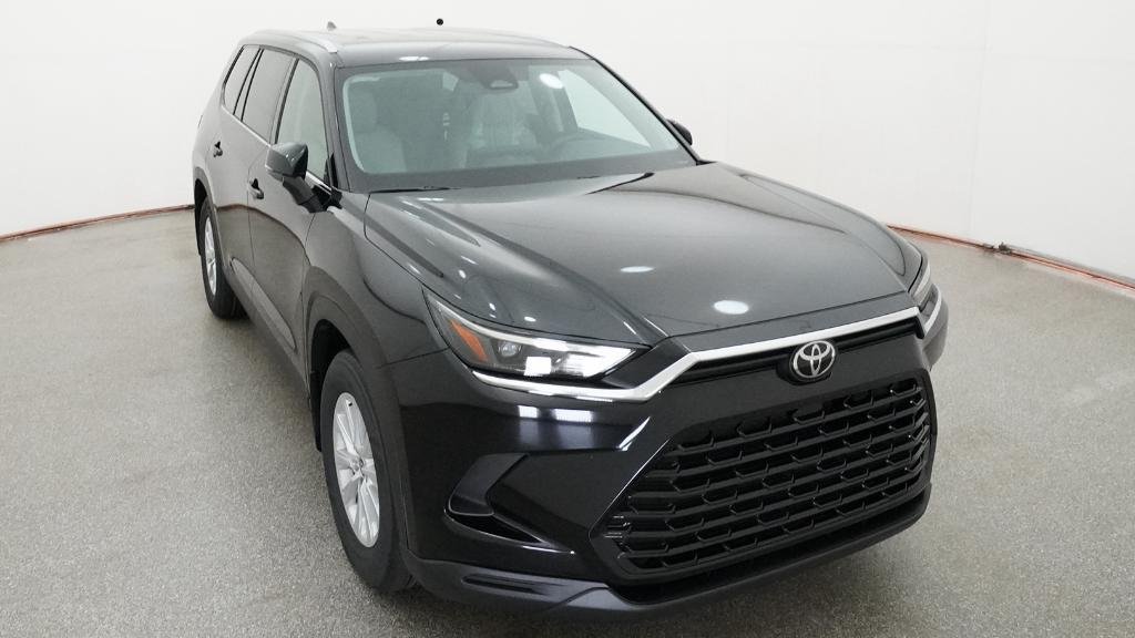 New 2026 Midnight Black Metallic Toyota XLE image 2