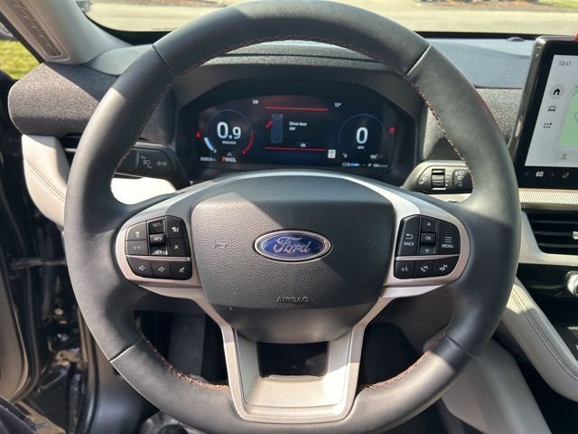 Used 2025 Black Ford Active image 25