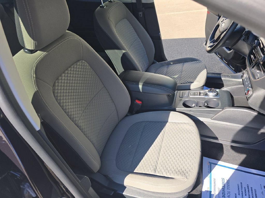 Used 2021 Black Ford SE image 24