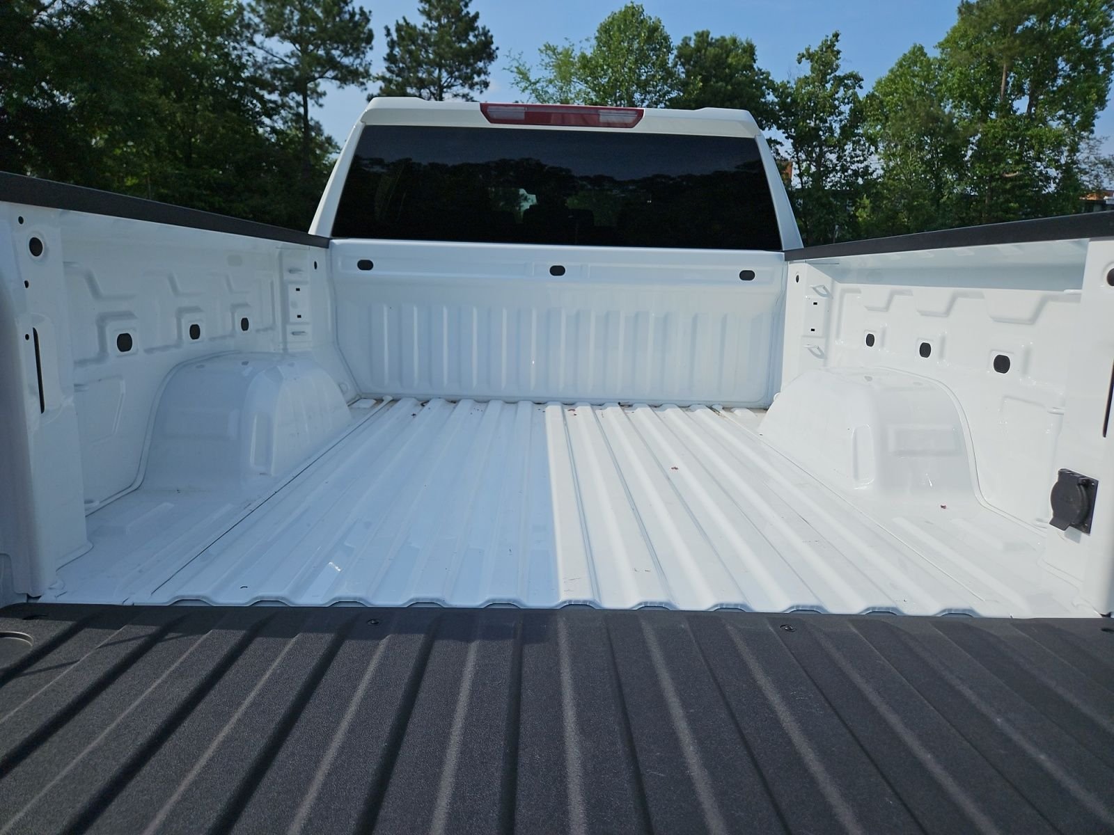 2025 Chevrolet Silverado 1500 LT - Photo 19